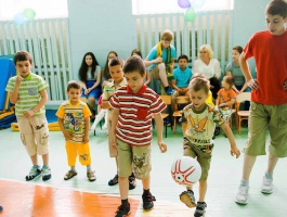 Благотворительный фонд «Прикоснись к добру» в международный день «Защиты детей» провел благотворительную акцию