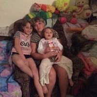 БФ «Прикоснись к добру» посетил Полянскую Екатерину мать-одиночку двух  дочерей